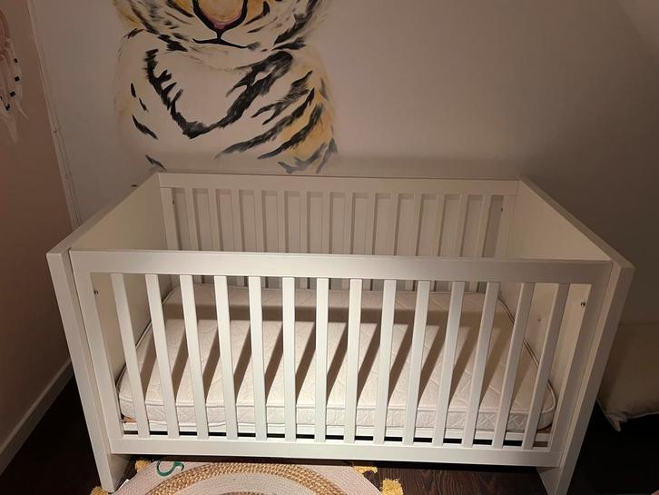 Meegroei baby/peuterbed, Kinderen en Baby's, Kinderkamer | Complete kinderkamers, Zo goed als nieuw, Jongetje of Meisje, Ophalen