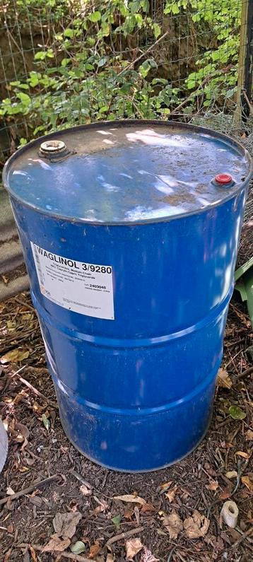 Olieton 200l beschikbaar voor biedingen