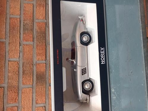 Schaalmodel mercedes 300sl roadster plus hardtop, Hobby en Vrije tijd, Modelauto's | 1:18, Zo goed als nieuw, Ophalen of Verzenden