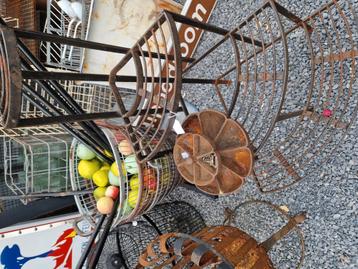 Étagère à plantes en fer forgé lourd 65€, Jardin & Terrasse, Décoration murale de jardin, Enlèvement