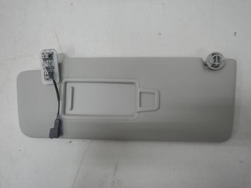 VW Tiguan 571 Zonneklep Links L Wit 571857551 beschikbaar voor biedingen