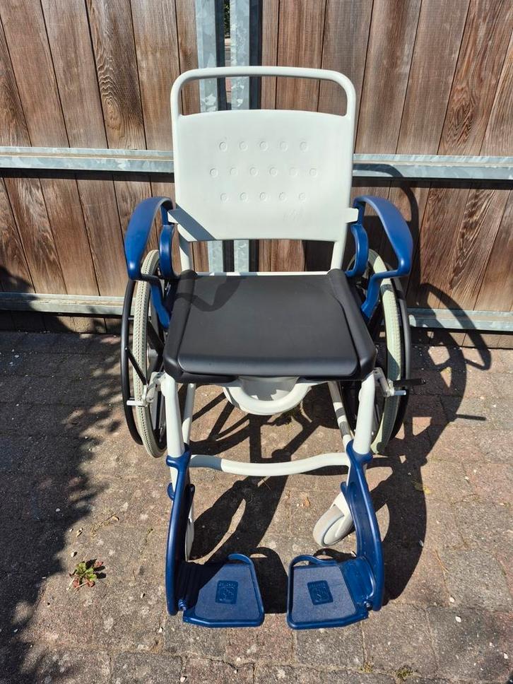 Douche/toiletrolstoel, Diversen, Rolstoelen, Zo goed als nieuw, Ophalen
