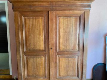 Armoire penderie vintage beschikbaar voor biedingen
