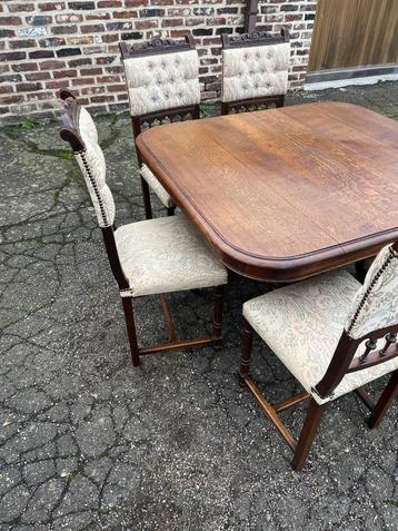 Eettafel met 6stoelen beschikbaar voor biedingen