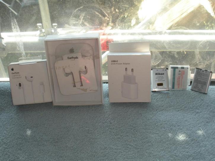 EarPods met APPLE-opladeraansluiting, Nikon BATTERY PACK, Audio, Tv en Foto, Hoofdtelefoons, Nieuw, Op oor (supra aural), Overige merken