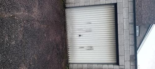 Garage te huur onmiddellijk beschikbaar bewakingscamera, Immo, Garages en Parkeerplaatsen, Luik (stad)