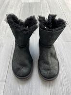 Originele Uggs met strik maatje 36, Kleding | Dames, Schoenen, Zwart, Overige typen, Ophalen of Verzenden, Gedragen