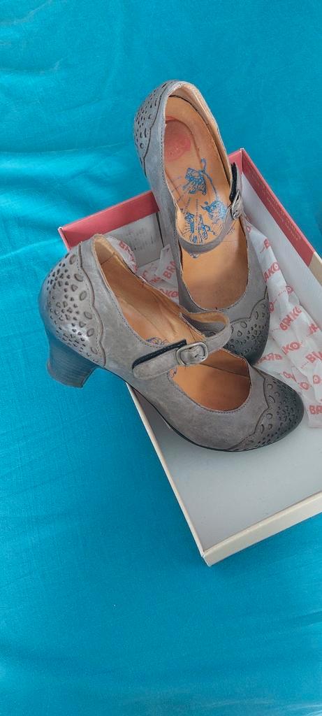 Chaussures habillées pour femmes taille 41., Vêtements | Femmes, Chaussures, Comme neuf, Gris, Enlèvement ou Envoi