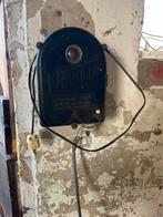 Goedwerkend schrtikkeldraadapparaat