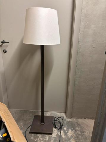 Lampadaire design italien – Promemoria modèle Cecile beschikbaar voor biedingen