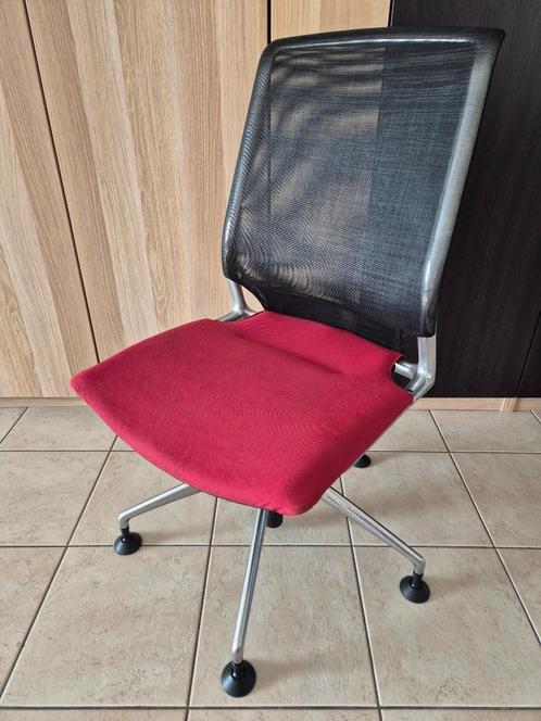 Bureaustoel Vitra Meda, Huis en Inrichting, Bureaustoelen, Gebruikt, Bureaustoel, Rood, Ergonomisch, Ophalen
