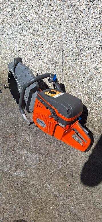 Thermische snijmachine. Betonnen kettingzaag. Husqvarna K970 beschikbaar voor biedingen