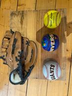 Baseball handschoen en ballen, Sport en Fitness, Ophalen of Verzenden, Zo goed als nieuw, Honkbal, Handschoen