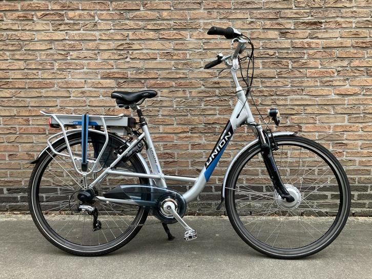 Elektrische damesfiets in nieuwstaat, Fietsen en Brommers, Elektrische fietsen, Ophalen