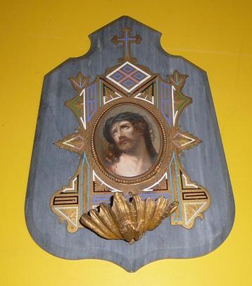 Oud wijwatervat Christus  (doos 14) beschikbaar voor biedingen