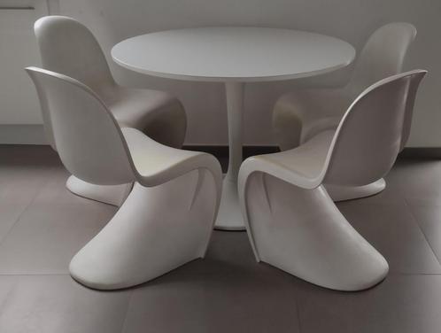 Table ronde et 4 chaises réplique Panton chair, Huis en Inrichting, Tafels | Eettafels, Gebruikt, 100 tot 150 cm, Vier personen