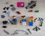 Lego 3 figuurtjes en verschillende accessoires, Gebruikt, Ophalen of Verzenden, Lego, Losse stenen
