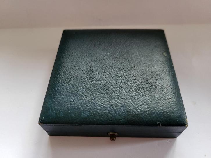 Vintage juwelendoosje, Handtassen en Accessoires, Antieke sieraden, Overige typen, Overige materialen, Ophalen of Verzenden