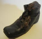 Chaussure « patchée » ancienne en terre cuite avec souris, Antiquités & Art, Envoi