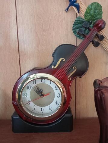 Cloche ancienne en forme de violon, Enlèvement ou Envoi