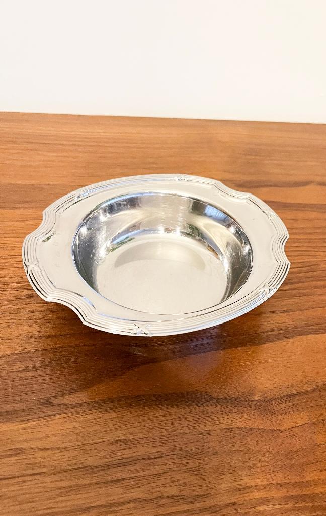 WMF Cromargan schaaltje Grand Ribbon, Huis en Inrichting, Woonaccessoires | Schalen en Manden, Gebruikt, Schaal, Rond, Overige materialen