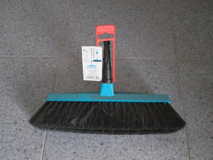 Balai domestique Gardena Combisystem, Maison & Meubles, Produits de nettoyage, Brosse ou Balai, Enlèvement