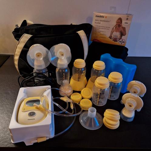 Medela Freestyle dubbele borstvoedingskolf,incl. extra's, Enfants & Bébés, Aliments pour bébé & Accessoires, Utilisé, Tire-lait