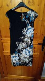 Zwart kleedje met blauwe bloemen maat 40, Kleding | Dames, Jurken, Yessica, Knielengte, Maat 38/40 (M), Ophalen of Verzenden