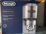 Delonghi Dedica Style - Espressomachien - Spotprijs, Elektronische apparatuur, Ophalen of Verzenden, Zo goed als nieuw