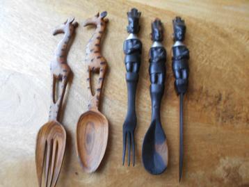 art africain....2 lots de couverts en bois  ...27cm beschikbaar voor biedingen