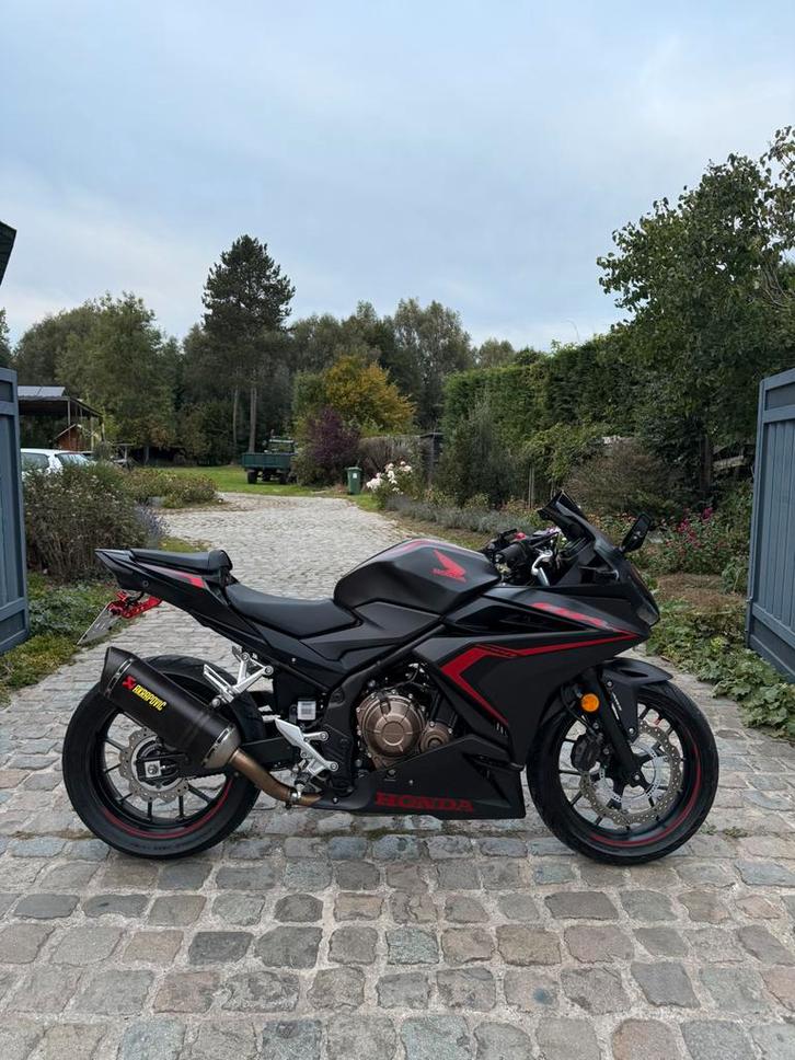 Honda CBR500R Black (A2) *Akrapovic* 2022, Motoren, Motoren | Honda, Bedrijf, Sport, 12 t/m 35 kW, Handvatverwarming, Ophalen