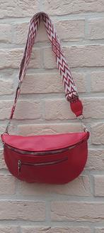 Handtas (heuptasje), Ophalen of Verzenden, Zo goed als nieuw, Rood