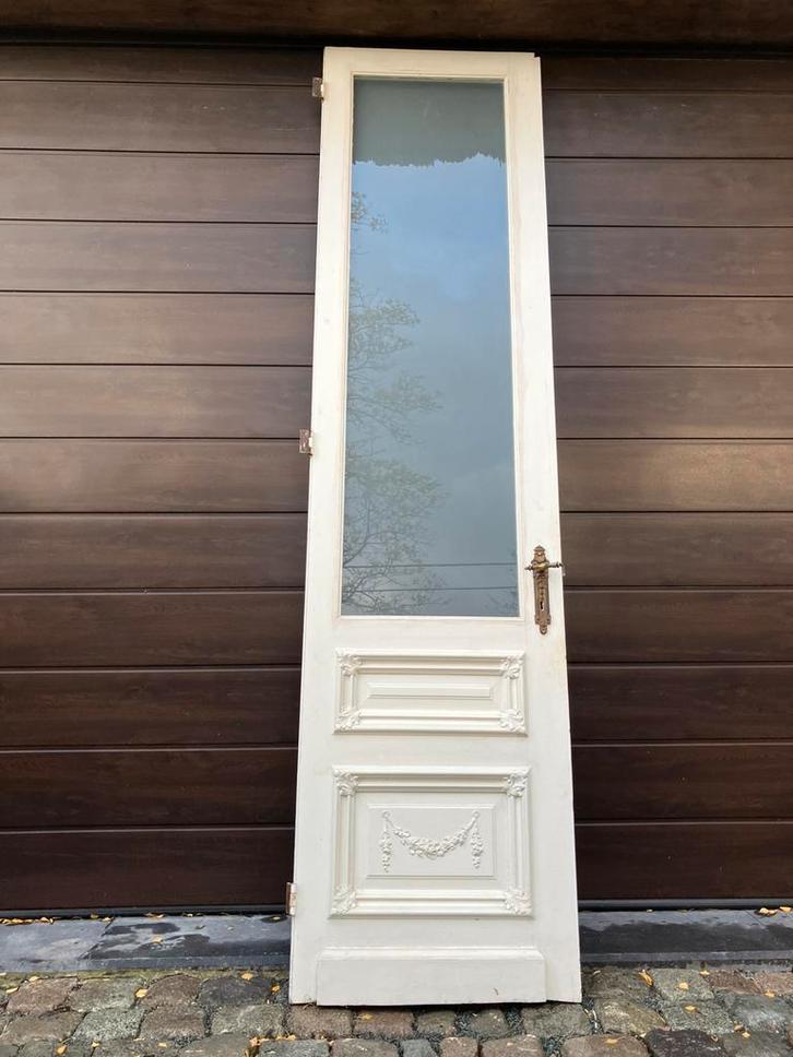 Heel hoge antiek deur met melkglas uit oud herenhuis, Bricolage & Construction, Fenêtres & Moustiquaires, Comme neuf, Porte intérieure
