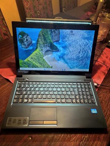 Lenovo laptop windows 11 en office 2024 beschikbaar voor biedingen