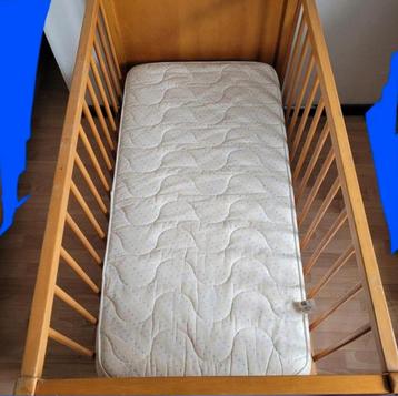 Schitterend zeer weinig gebruikt Kinder babymatras 60 cm/120 beschikbaar voor biedingen