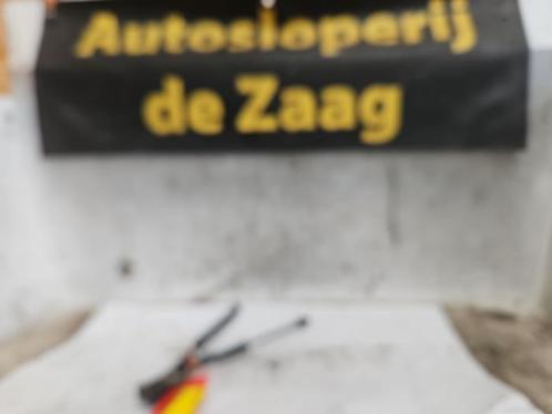 Gasdemperset Kofferdeksel van een Nissan Pixo, Auto-onderdelen, Carrosserie, Nissan, Gebruikt, 3 maanden garantie, Ophalen of Verzenden