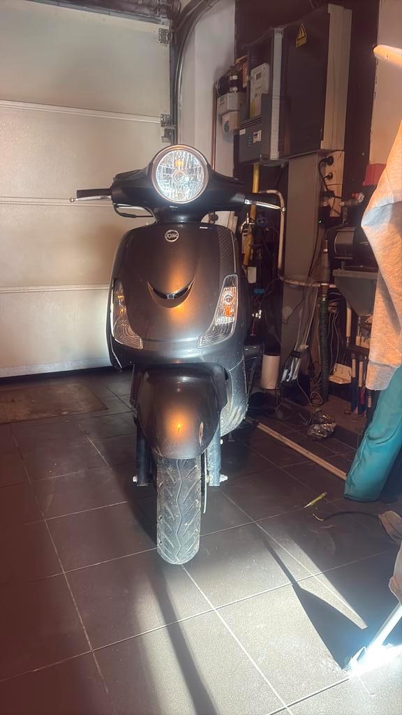 Sym fiddle 2 injectie b klassen, Fietsen en Brommers, Snorfietsen en Snorscooters, Gebruikt, SYM, Benzine, Ophalen