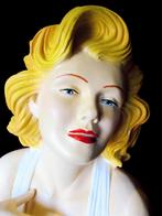 Beeld buste Marilyn Monroe., Ophalen