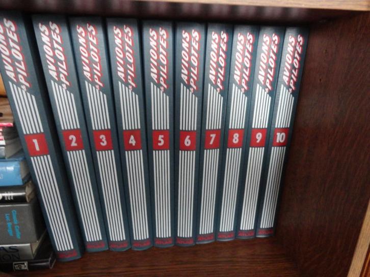 Collection " AVIONS & PILOTES ", Collections, Revues, Journaux & Coupures, Journal ou Magazine, Enlèvement ou Envoi