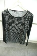 Lichte trui, zwart met print (K749), Kleding | Dames, Zwart, Maat 46/48 (XL) of groter, Ophalen of Verzenden, Zo goed als nieuw
