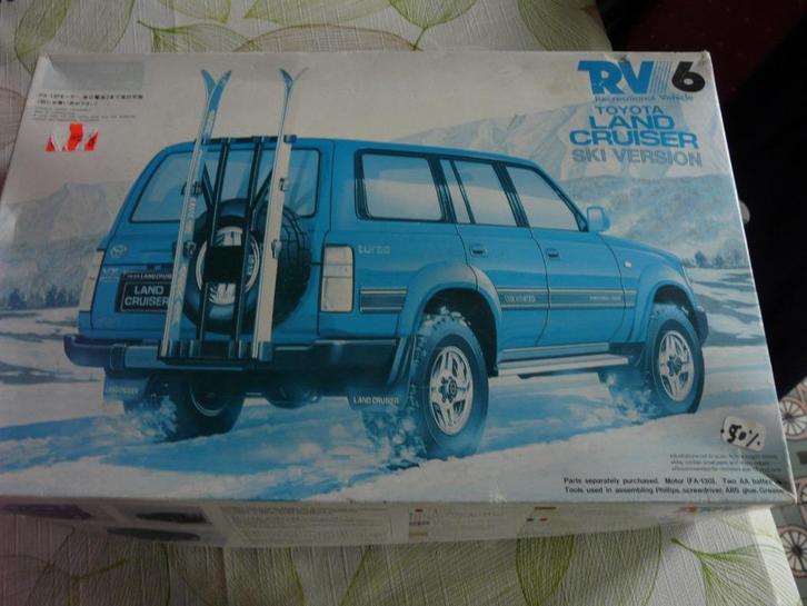 TOYOTA LAND CRUISER SKI VERSIONS 1/24 KIT COMENCER, Hobby en Vrije tijd, Modelbouw | Auto's en Voertuigen, Gebruikt, Auto, Groter dan 1:32