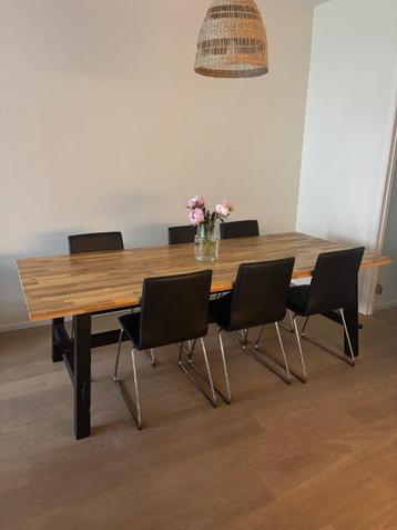 Tafel IKEA  beschikbaar voor biedingen