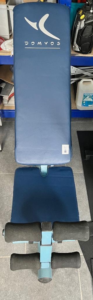 Dominos verstelbare halterbank + gietijzeren halterset 20 kg, Sport en Fitness, Fitnessmaterialen, Gebruikt, Halterset, Armen