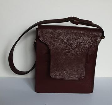 Magnifique sac à main entièrement en cuir fait main