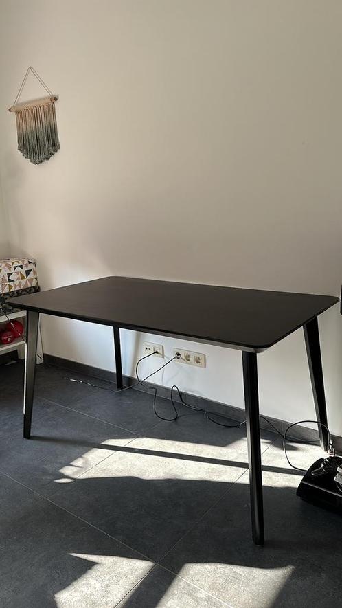 IKEA Lisabo eettafel 4 personen, Huis en Inrichting, Tafels | Sidetables, Zo goed als nieuw, 75 cm of meer, 100 tot 150 cm, Overige vormen