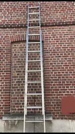 LADDER 2 x 12 TREDEN UİTSCHUİFBAAR EN PROFECİONEEL, Doe-het-zelf en Bouw, Gebruikt, Ophalen of Verzenden, Ladder, Opvouwbaar of Inschuifbaar