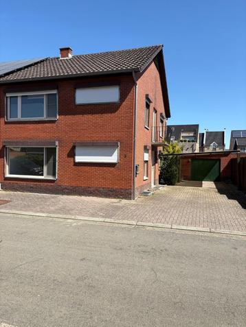 Huis te koop in Bree, Wilgenstraat 3 beschikbaar voor biedingen