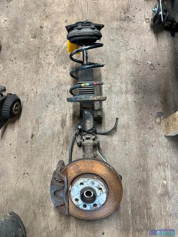NISSAN NOTE links voor veerpoot remklauw fusee 2005-2012 beschikbaar voor biedingen