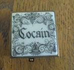 Pillendoosje / Cocain ( opdruk ) / 4 x 4 x 1,5 cm, Antiek en Kunst, Ophalen