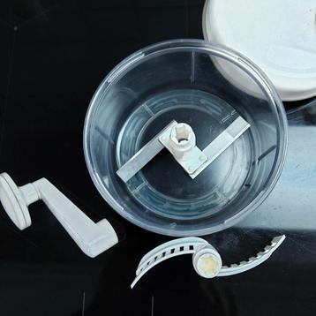 Groenten hakmolen . beschikbaar voor biedingen